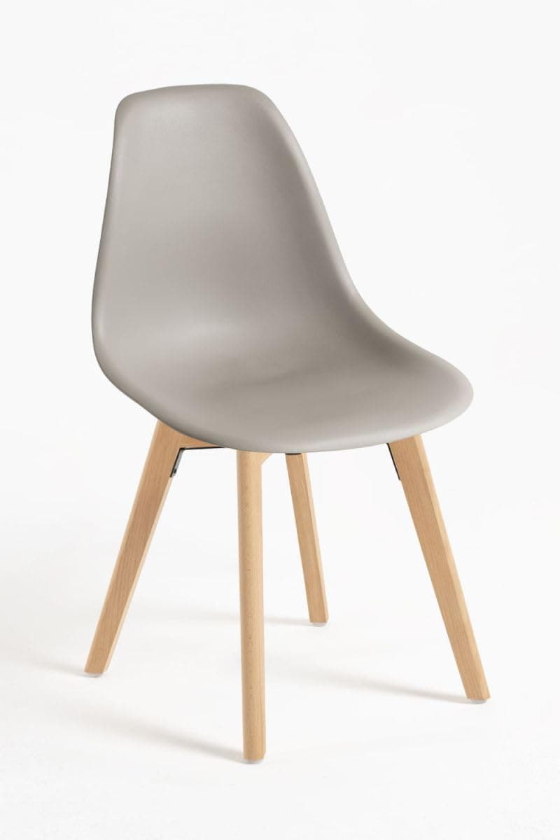 Silla de comedor gris con patas de madera clara