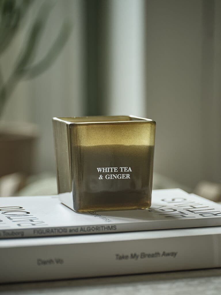 Vela aromática cuadrada ámbar