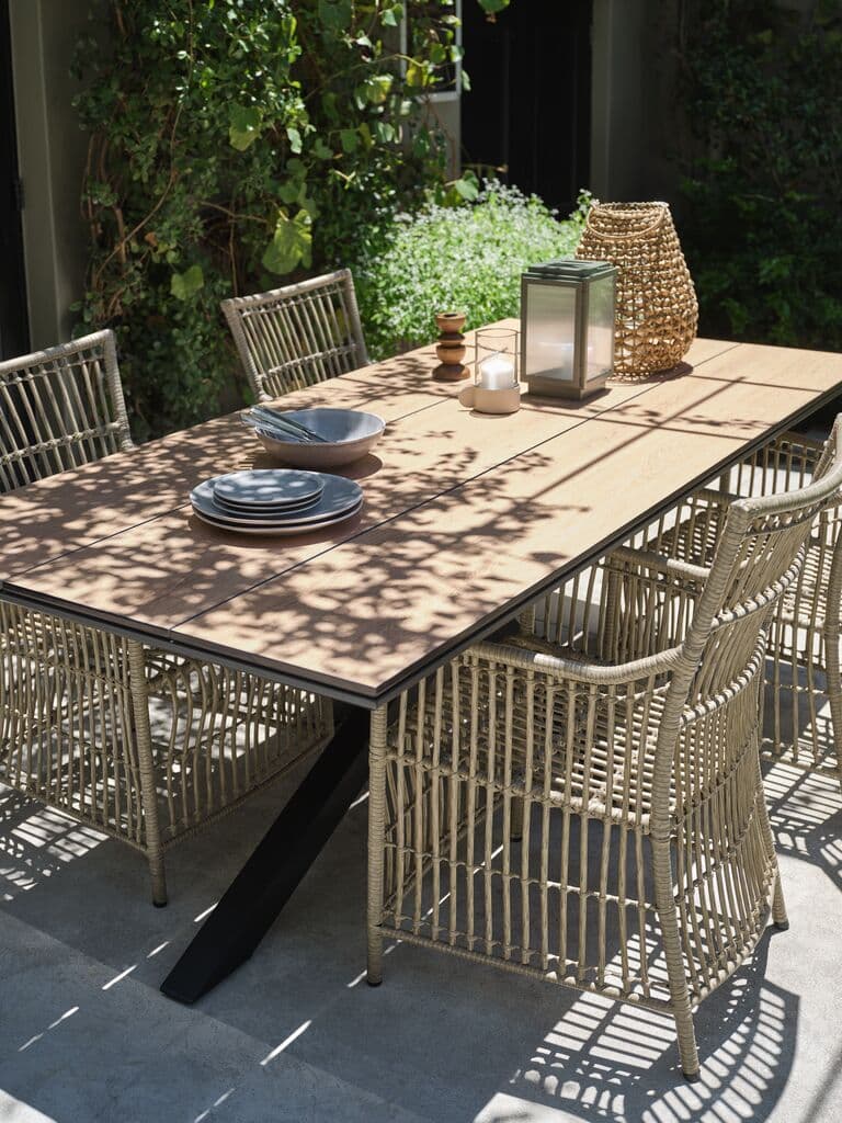Mesa de jardín rectangular de madera natural 100x215cm