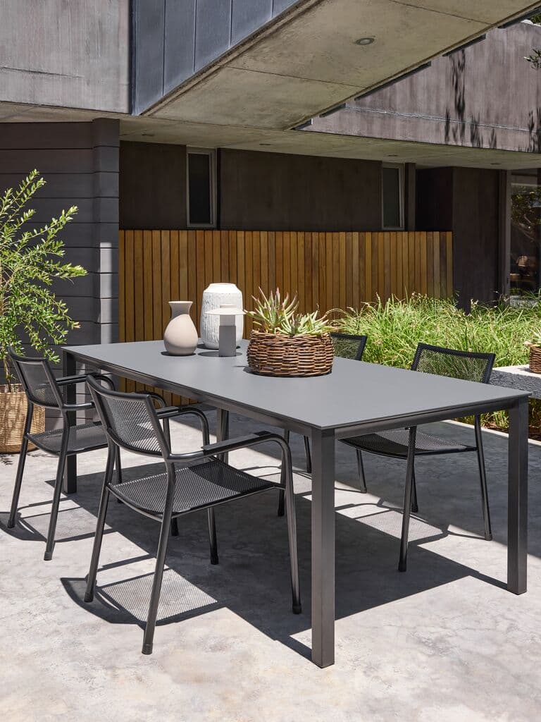 Mesa de jardín rectangular LANGET A95xL207 negro