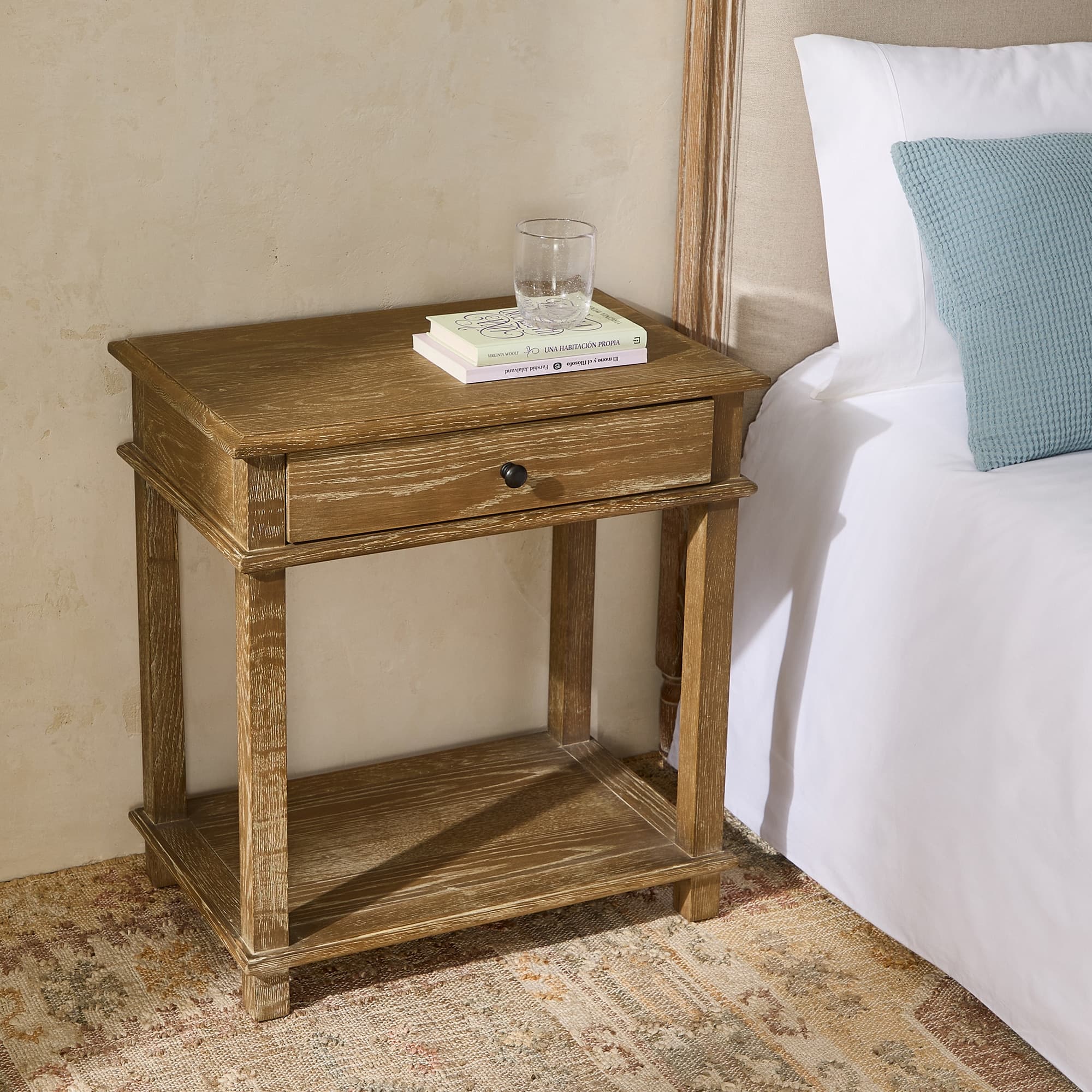 Mesita de noche de madera de roble estilo vintage