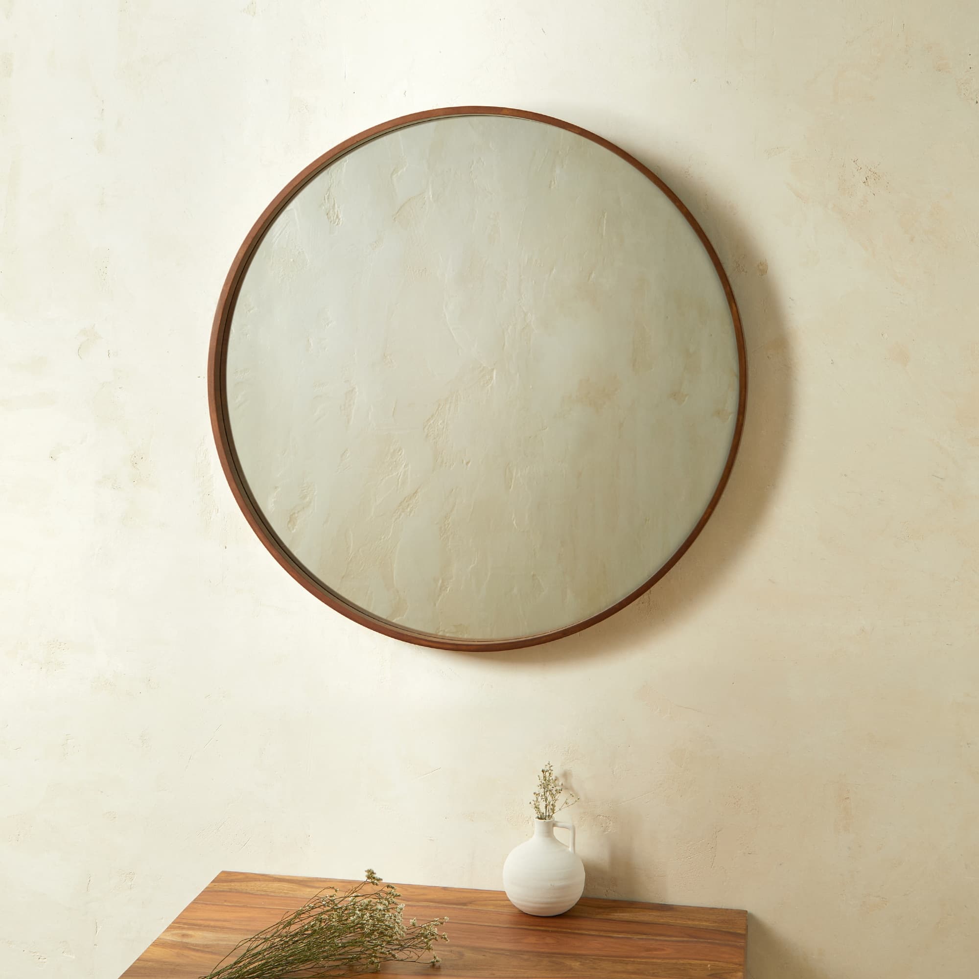 Espejo de pared redondo de madera de nogal Murray