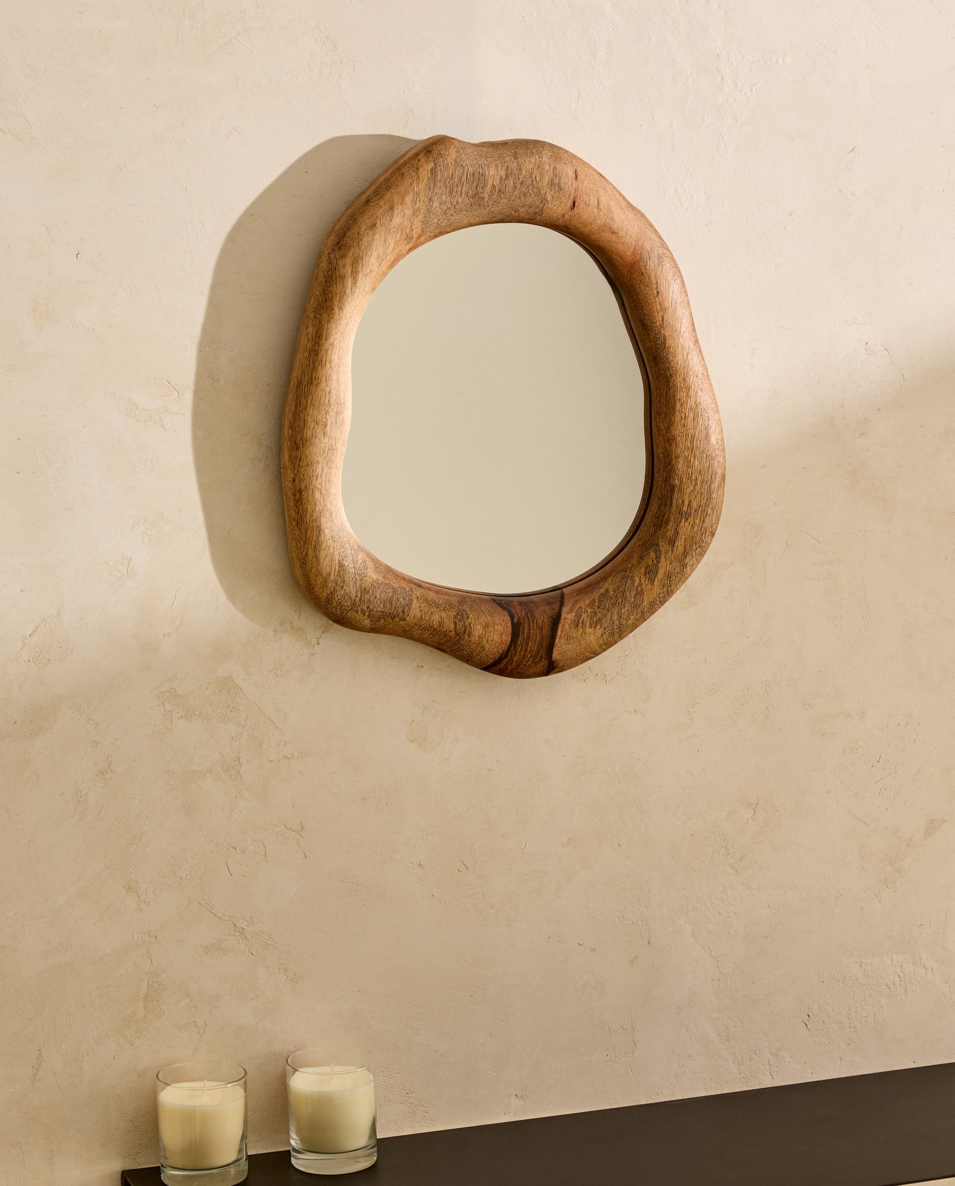 Espejo de pared de madera de mango Gala