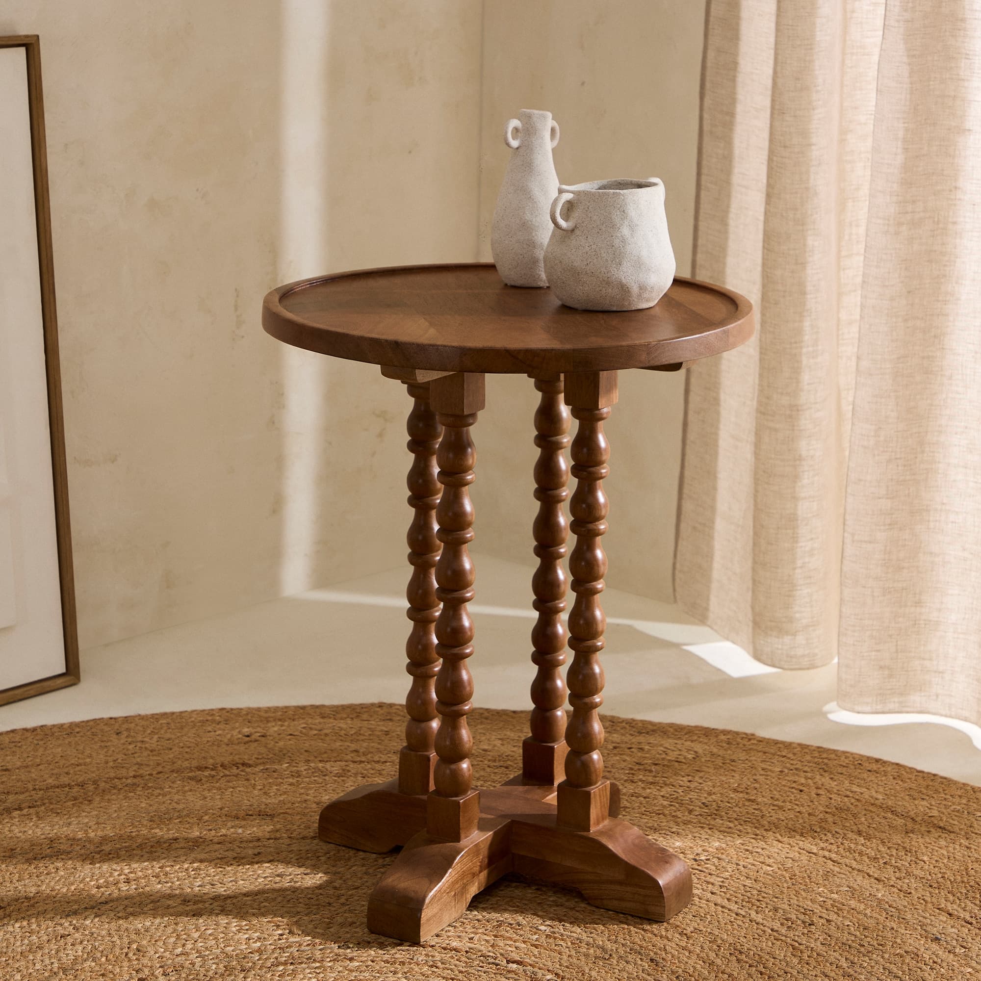 Mesa auxiliar de madera de mango Mila
