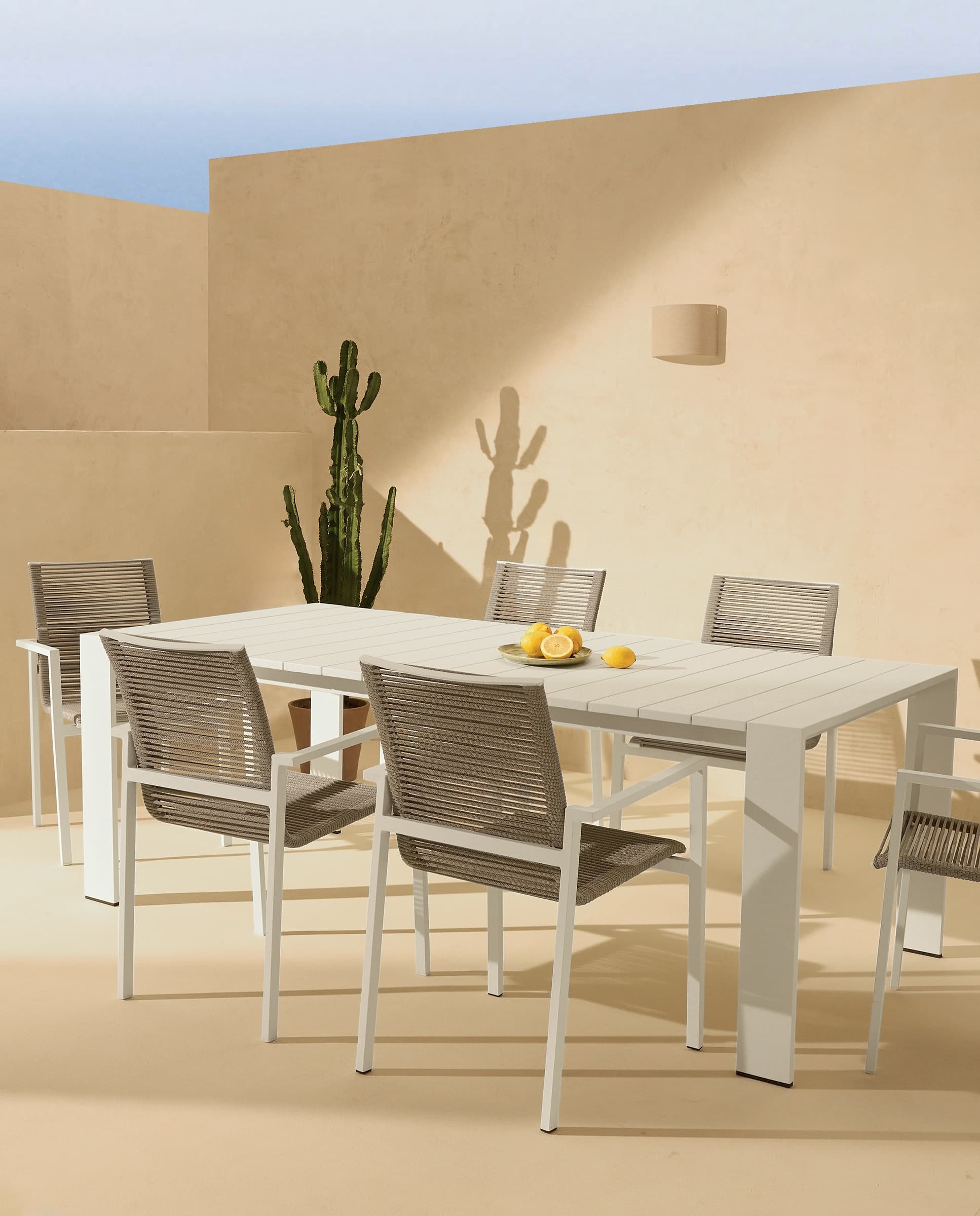 Conjunto de mesa Manhattan y sillas Chicago para jardín
