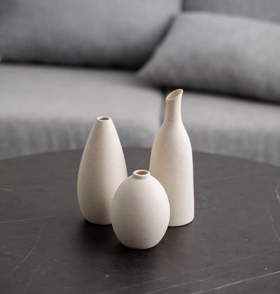 Set de jarrones decorativos de cerámica beige