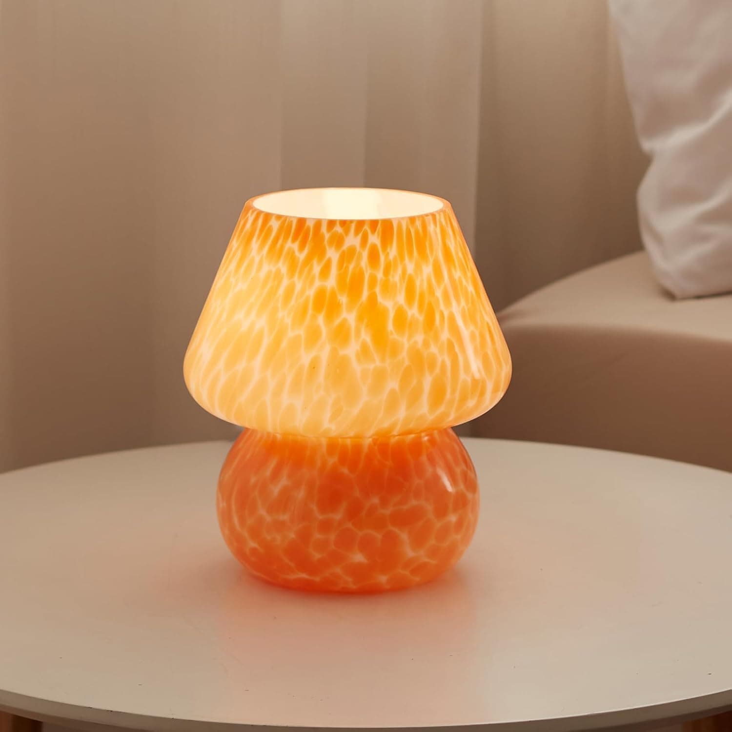 Lámpara de mesa de cristal naranja con forma de hongo