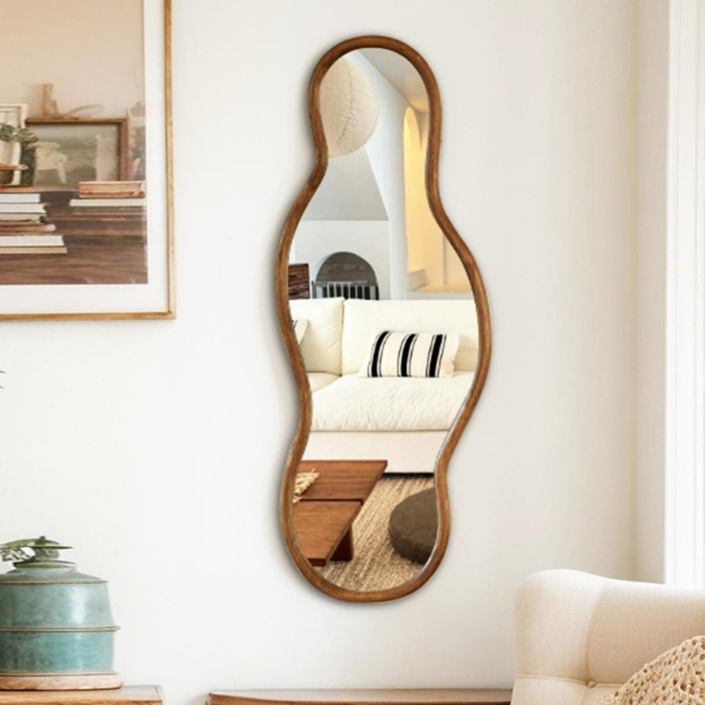 Espejo de pared orgánico con marco de madera