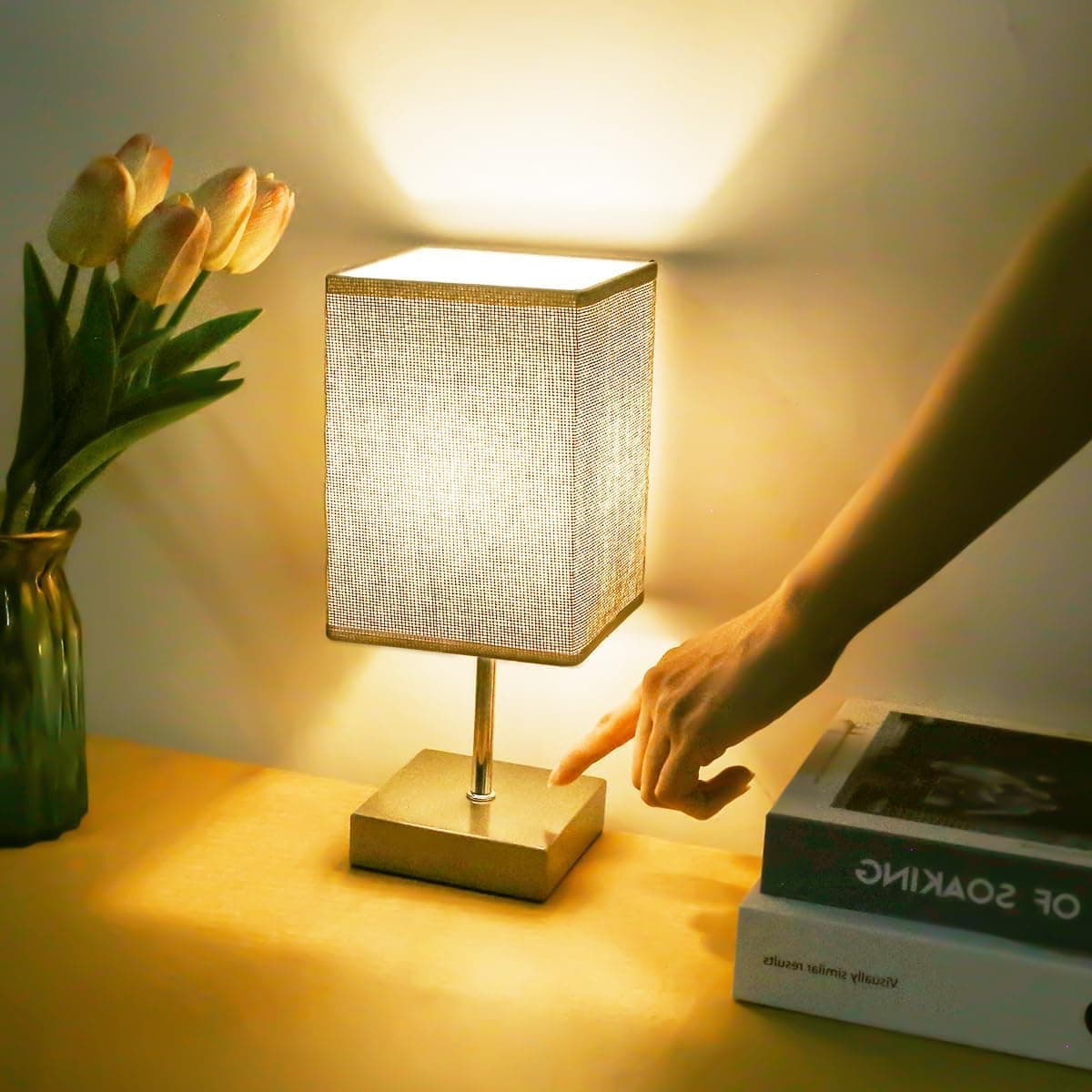 Lámpara de mesita de noche táctil regulable beige