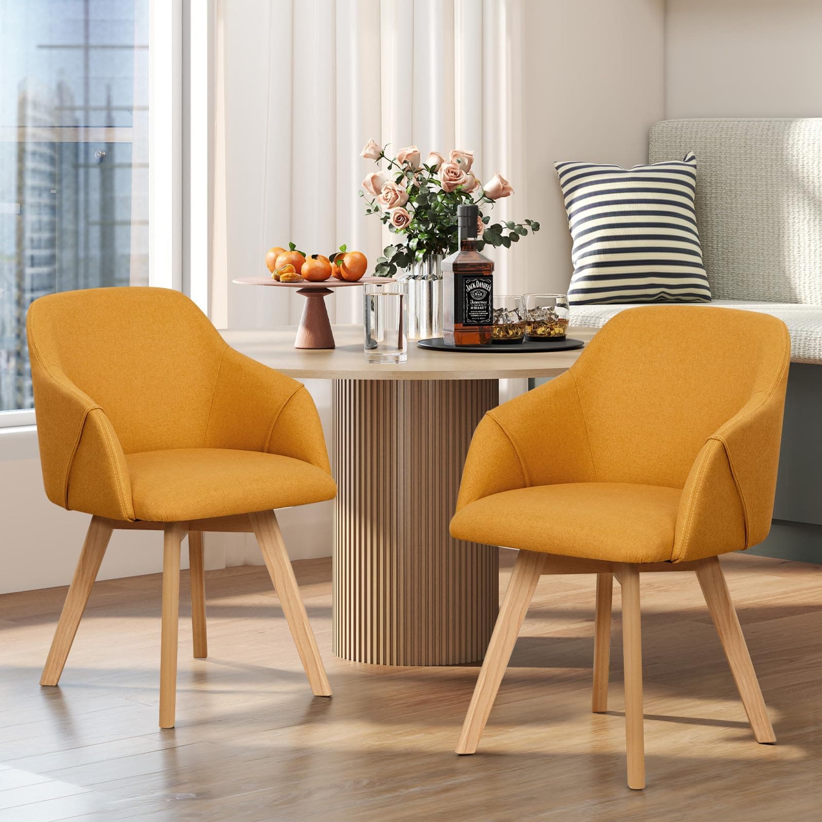 Silla de Comedor Tapizada en Tela Amarilla con Patas de Madera