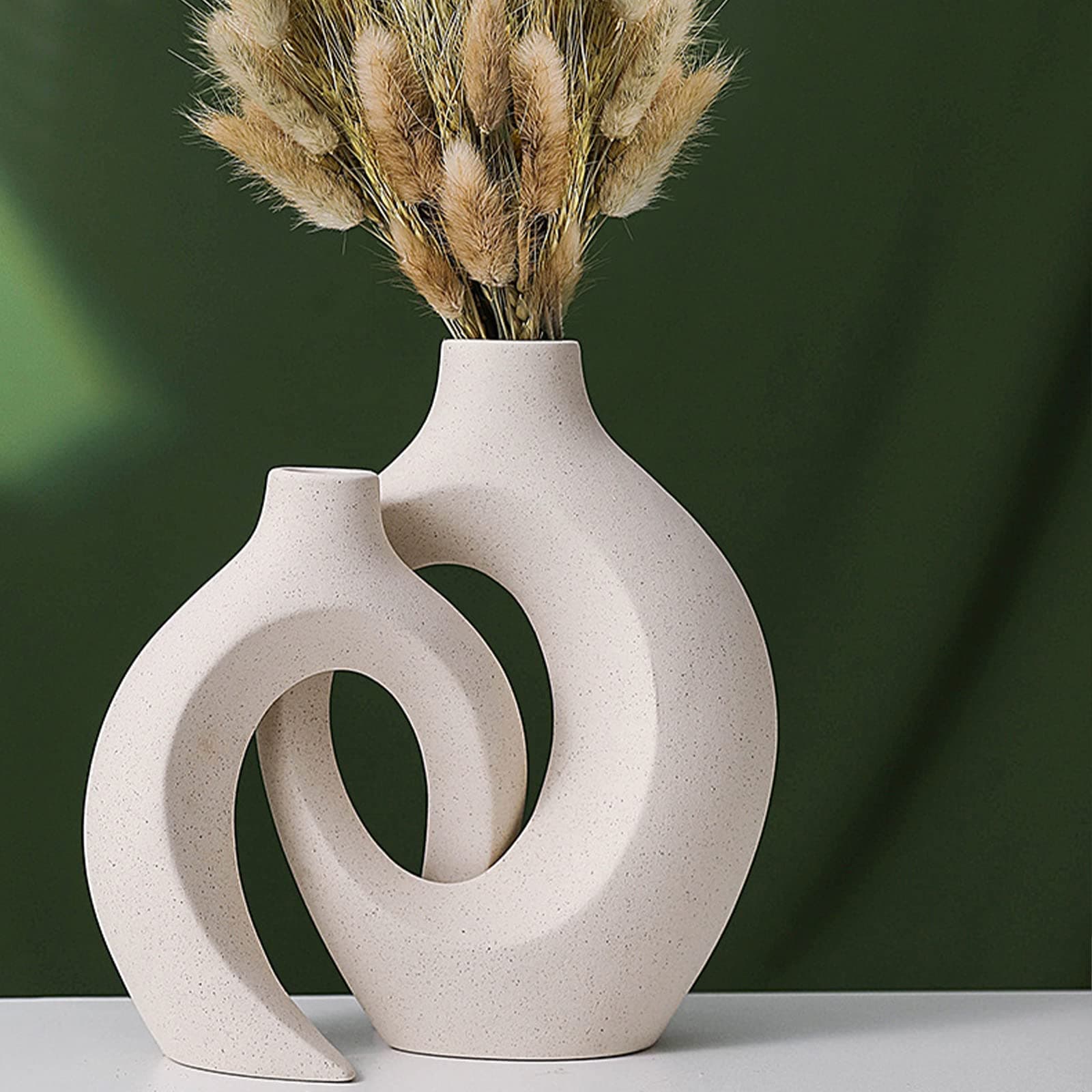 Jarrón de cerámica decorativo color beige