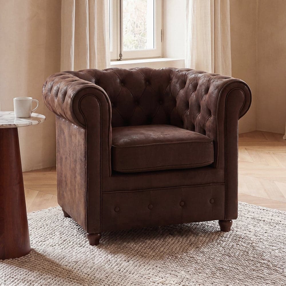 Sillón estilo Chesterfield de antelina marrón