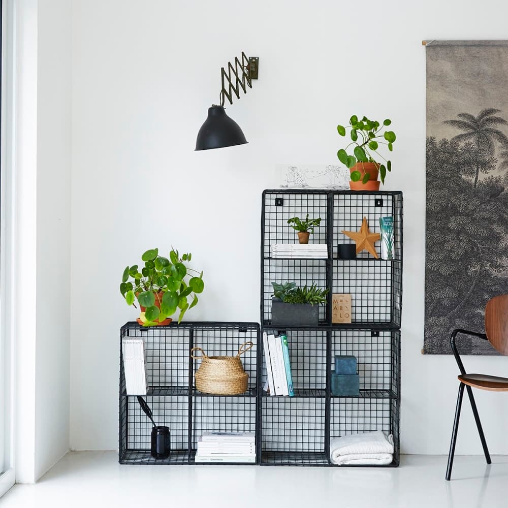 Estantería de rejilla metálica negra modular