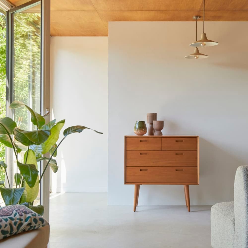 Cómoda de caoba maciza estilo Mid-century