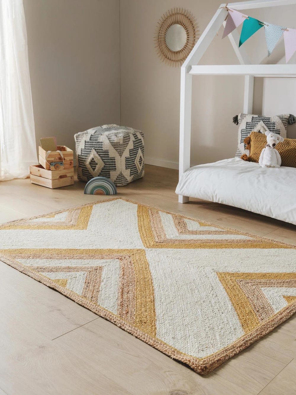 Alfombra infantil rectangular amarilla y beige