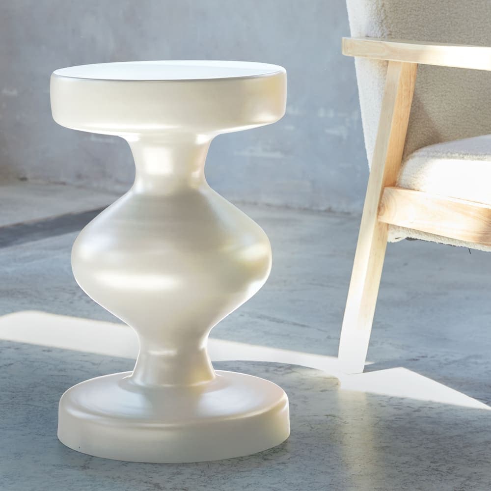 mesa auxiliar metal blanca, mesa auxiliar diseño escultural