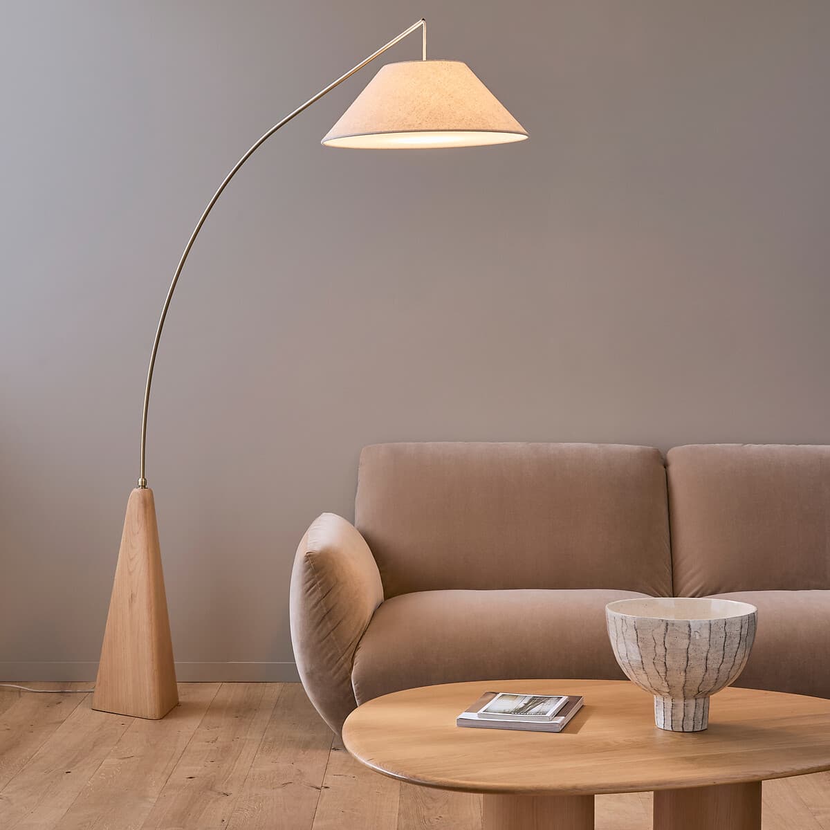 lámpara de pie salón, lámpara arco madera