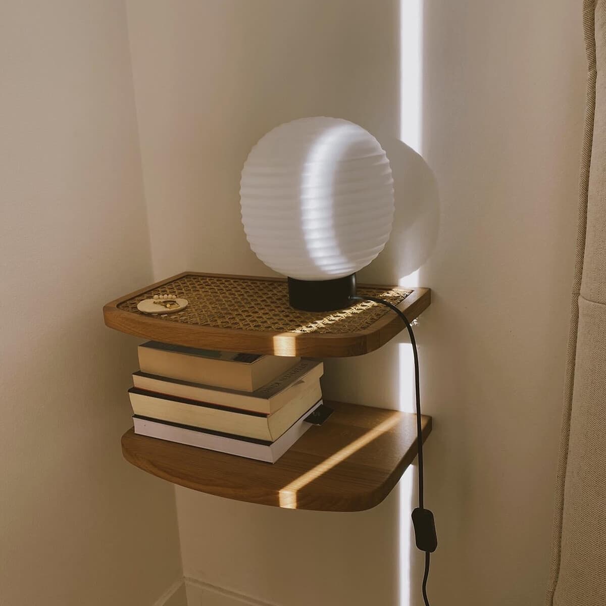 mesita noche flotante madera, estante noche pared