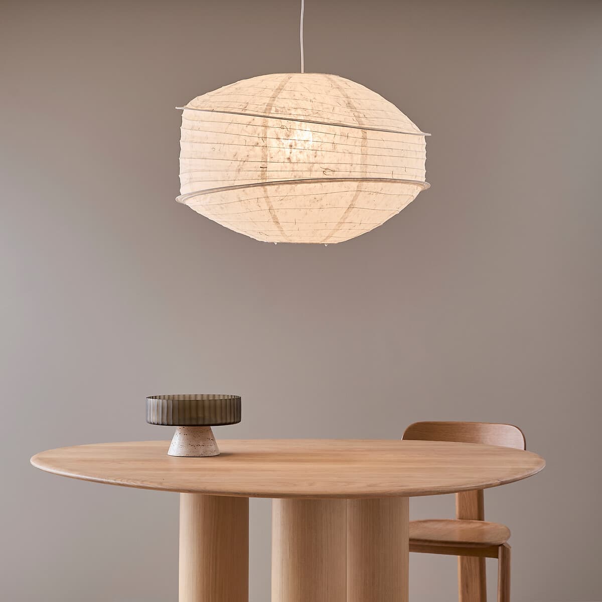 mesa redonda madera maciza, mesa comedor diseño nordico