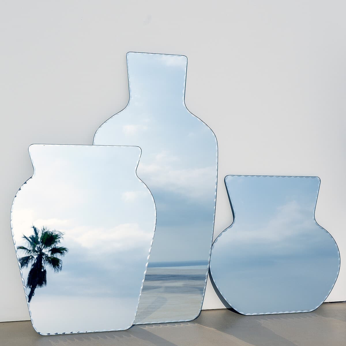 espejos decorativos originales, espejos con forma de jarrones