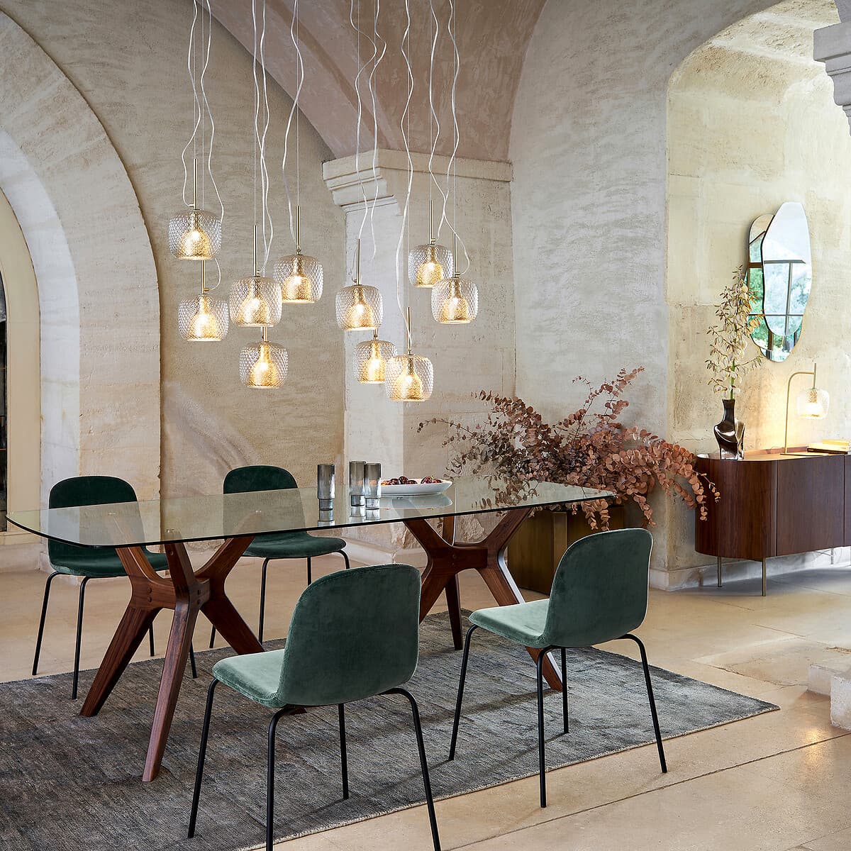 mesa comedor cristal madera, sillas comedor tapizadas verdes