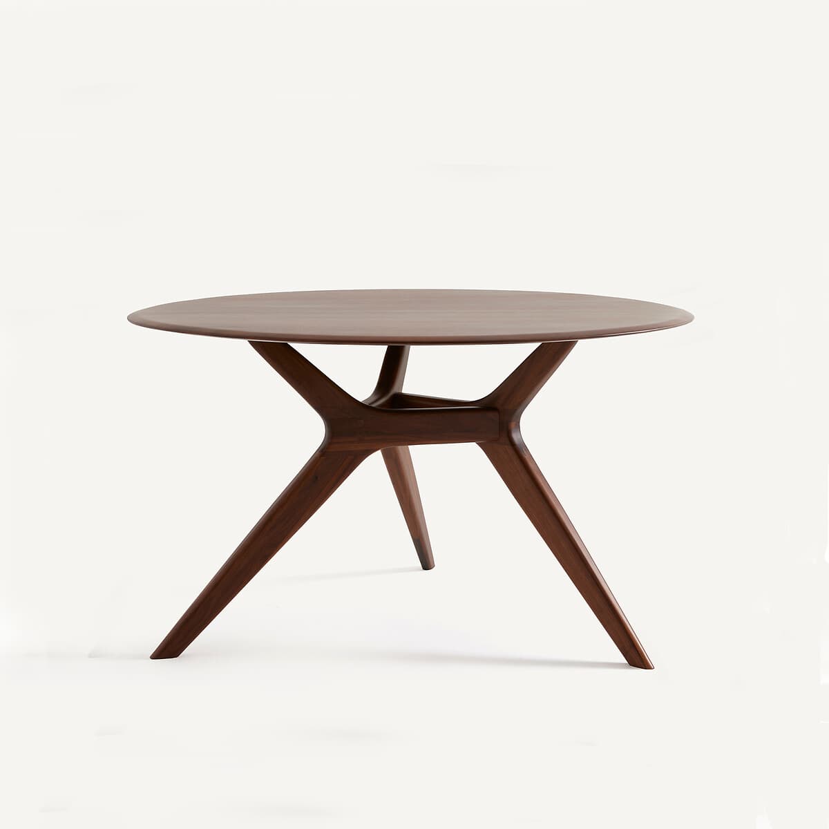 Mesa auxiliar redonda de madera marrón