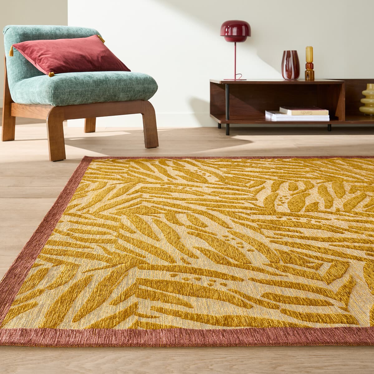 alfombra salón estampada, alfombra mostaza diseño