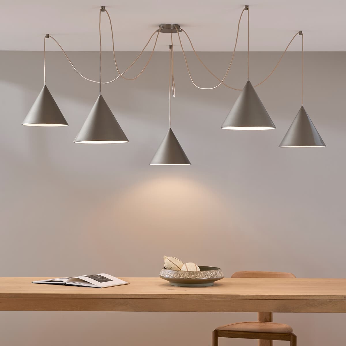 lámpara colgante cono gris, lámpara techo metal moderno