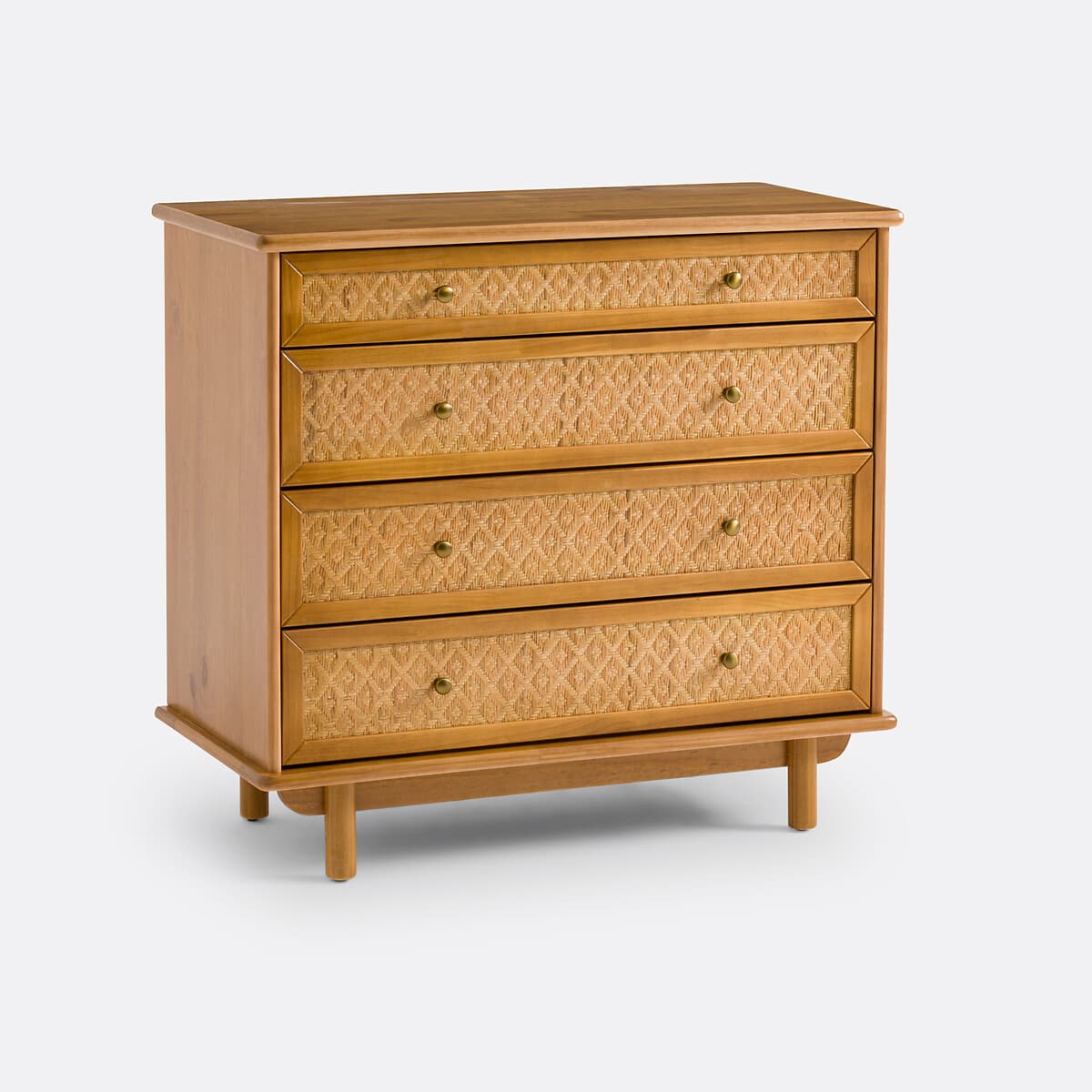 Cómoda de madera clara y ratán