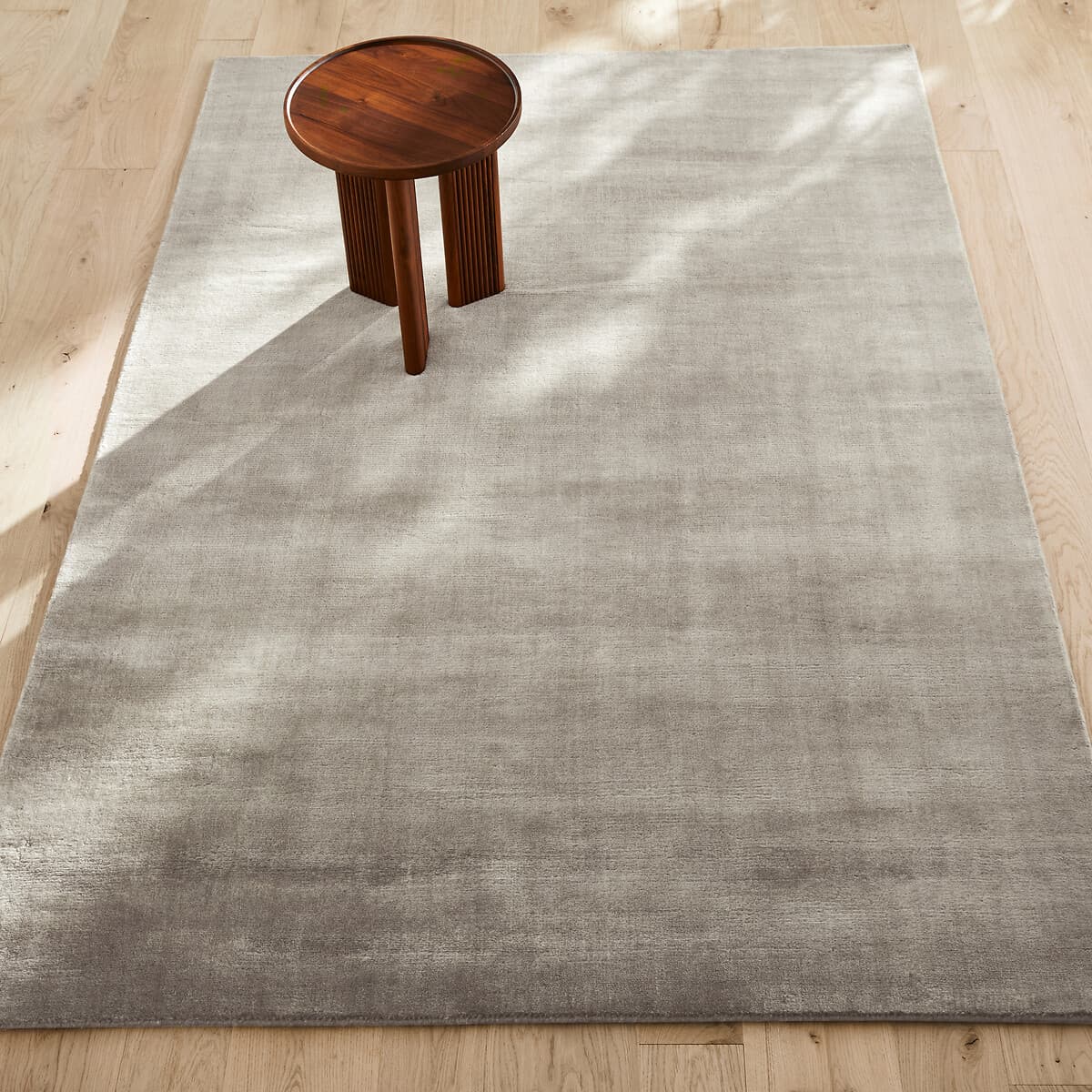Alfombra rectangular gris claro