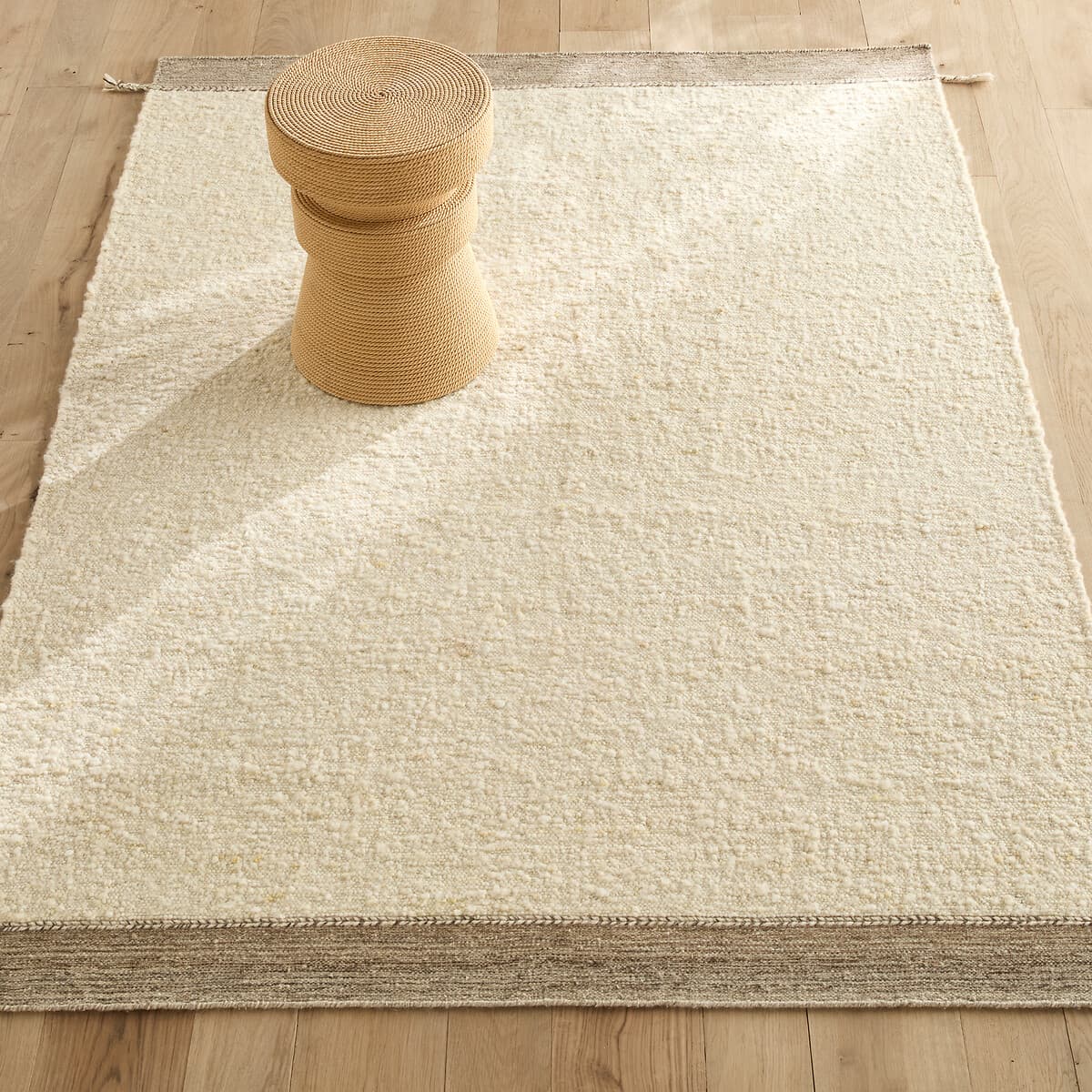 alfombra lana bouclé, alfombra beige salón