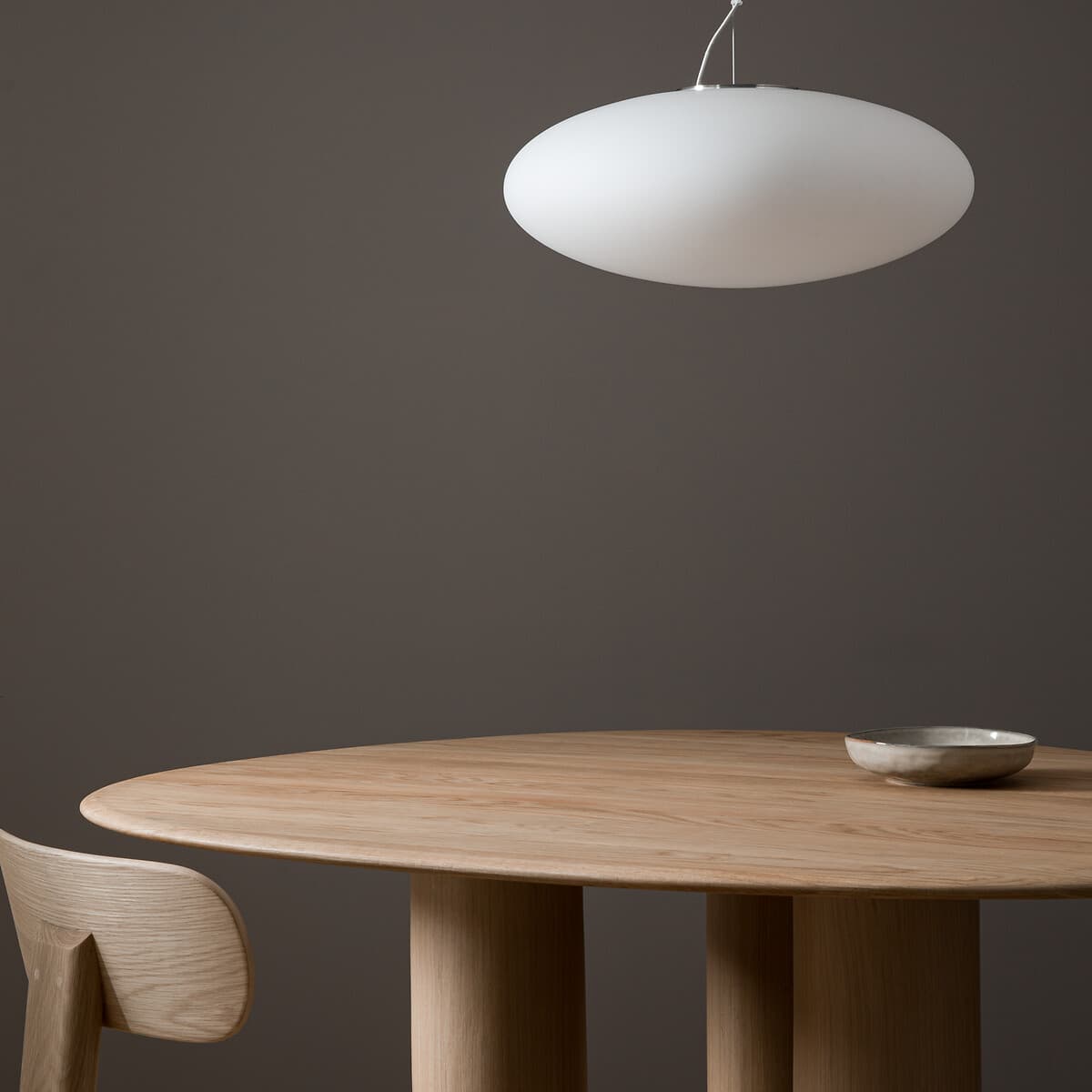 mesa redonda madera clara, mesa comedor diseño nordico