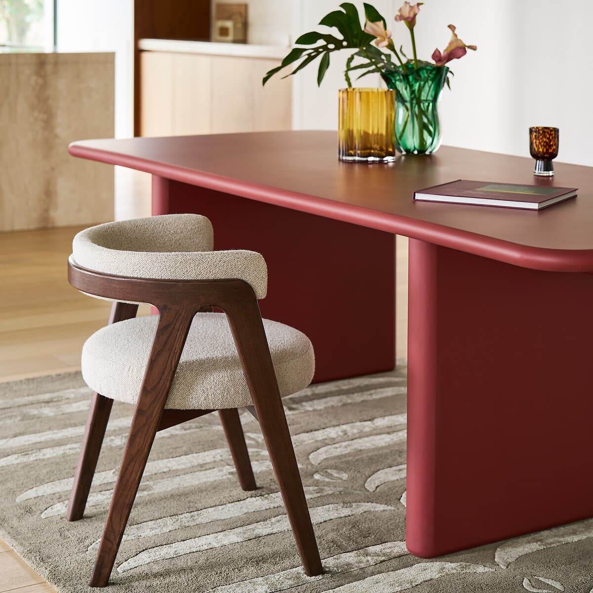 silla comedor madera clara, silla tapizada beige