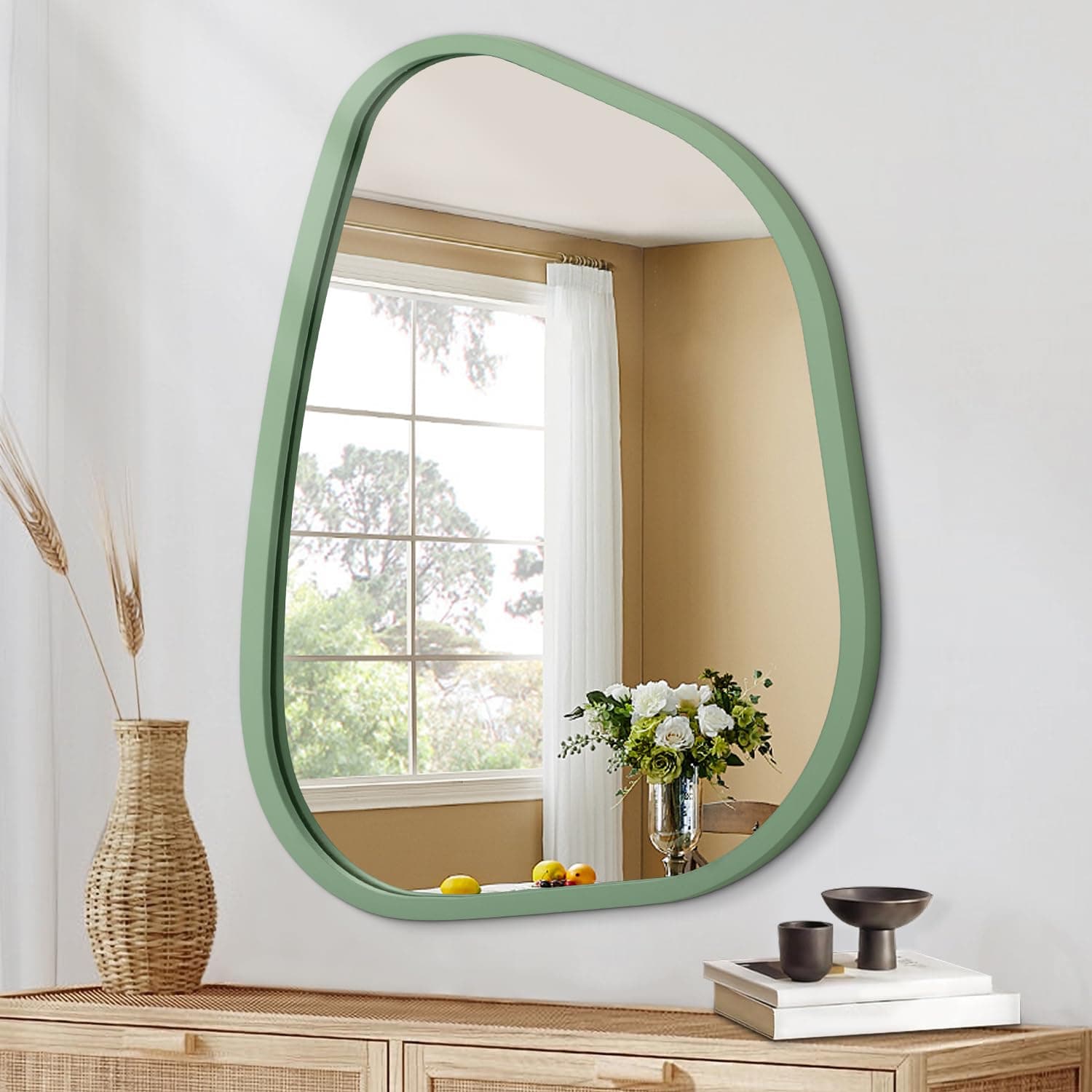 Espejo de pared irregular con marco verde