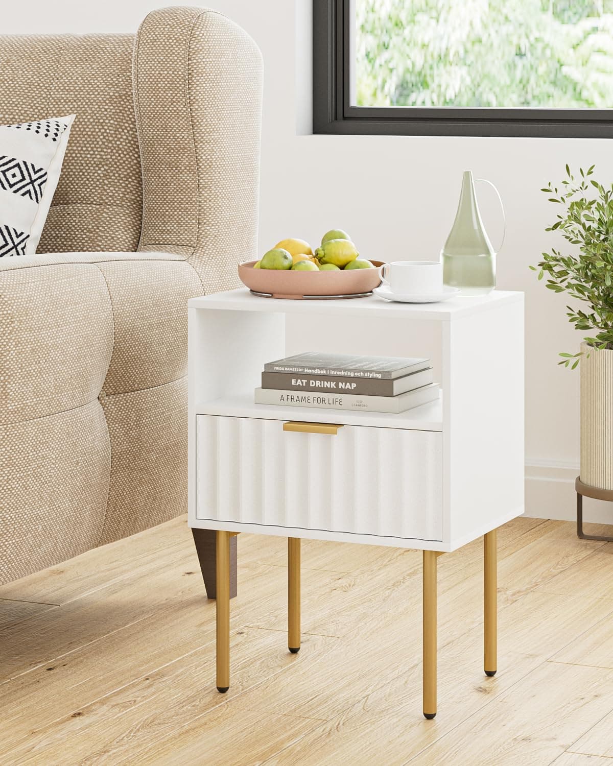 mesita noche blanca cajón, mesita noche patas doradas
