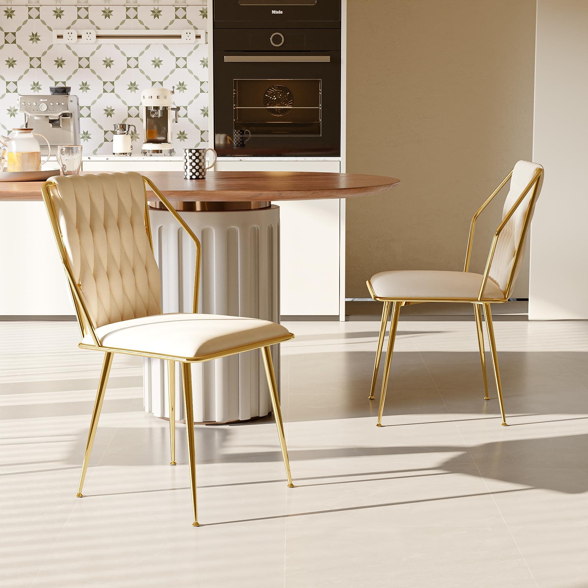 Silla de Comedor tapizada crema y metal dorado