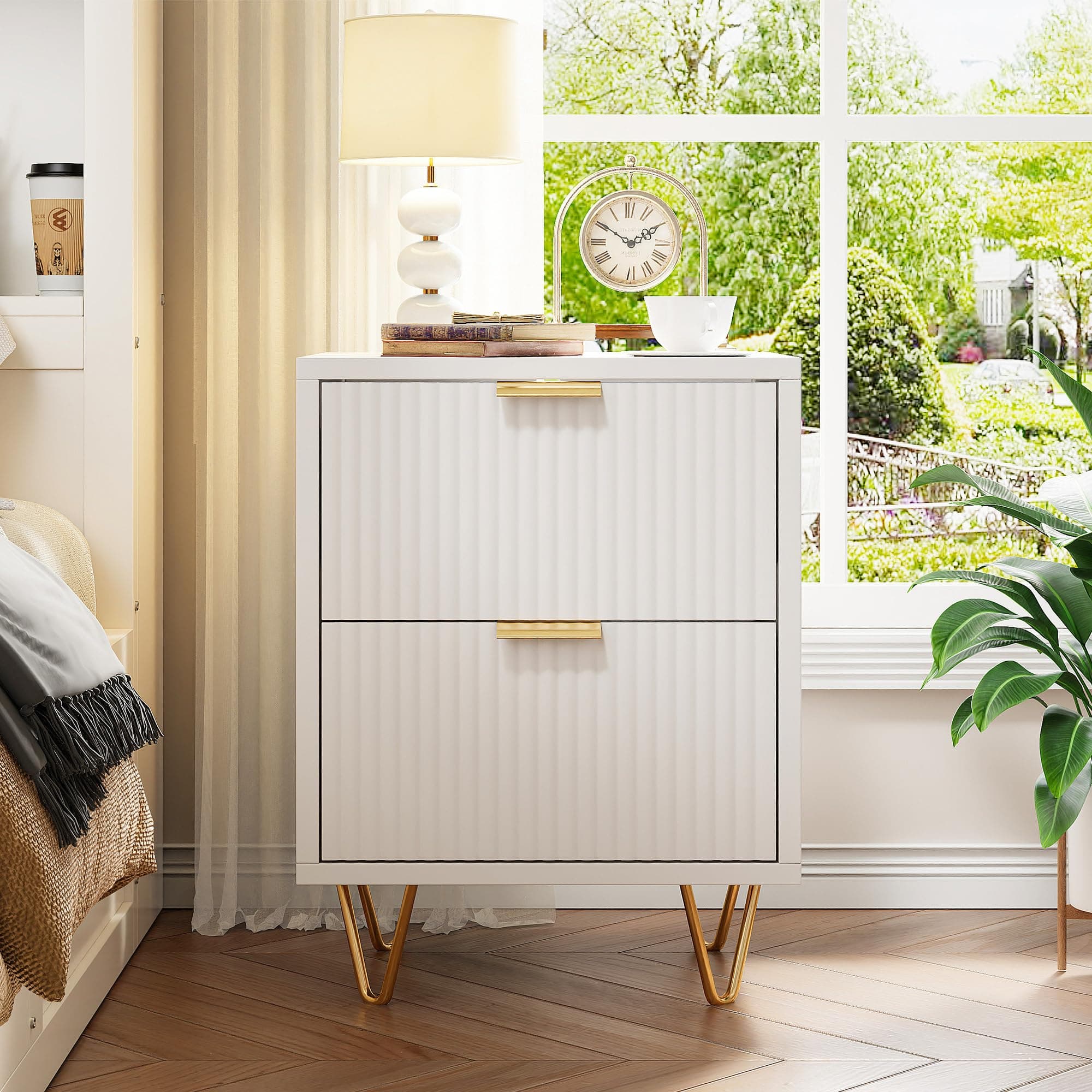 mesita de noche blanca moderna, mesita de noche patas doradas